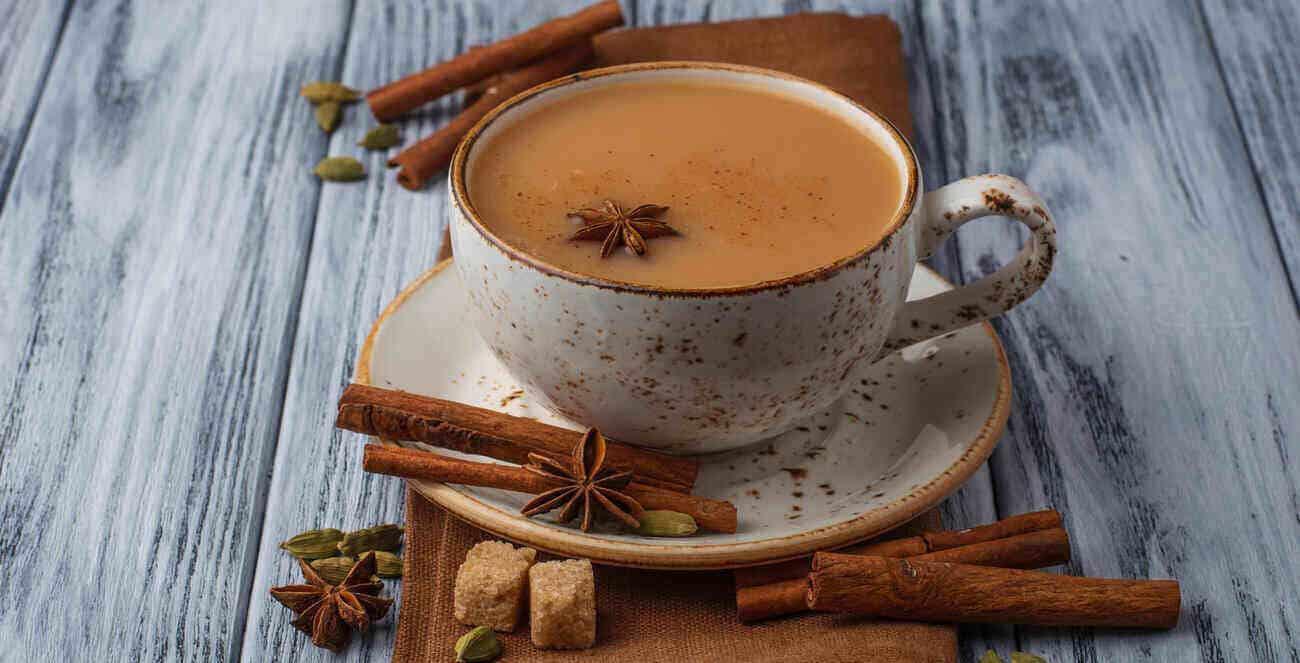 indian-masala-tea-with-spices-2023-11-27-05-06-36-utc.jpg