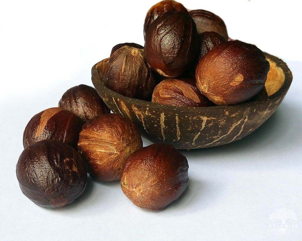Nutmeg With Shell